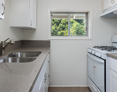 964 Atchison #c Street - Photo Thumbnail 13