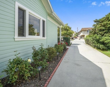 544 Salem Street - Photo Thumbnail 17