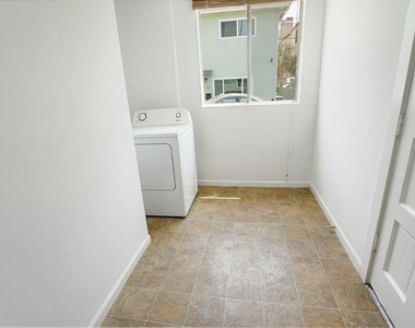 544 Salem Street - Photo Thumbnail 12