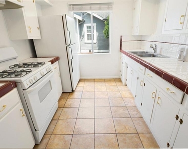 544 Salem Street - Photo Thumbnail 3