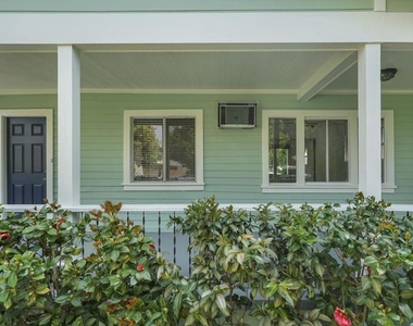 544 Salem Street - Photo Thumbnail 14