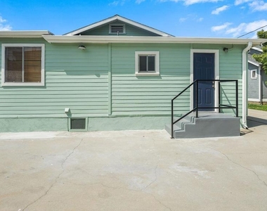 544 Salem Street - Photo Thumbnail 15