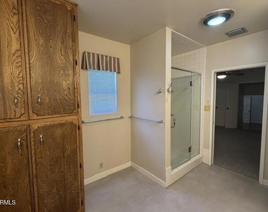 3040 Orange Avenue - Photo Thumbnail 31