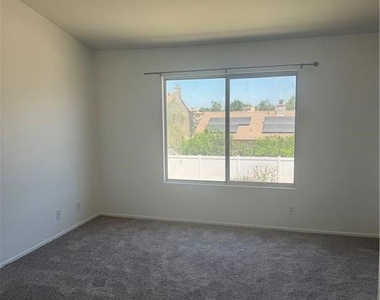 674 Myrtle Ave - Photo Thumbnail 9
