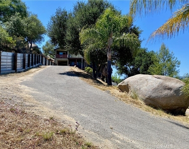 2761 Joan - Photo Thumbnail 1