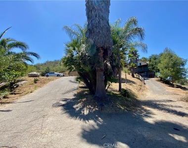 2761 Joan - Photo Thumbnail 2