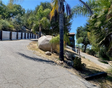 2761 Joan - Photo Thumbnail 6