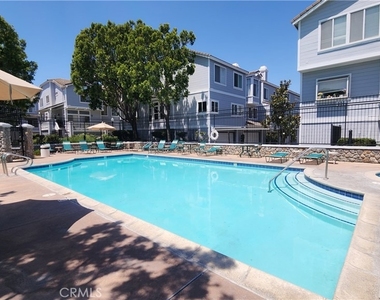 580 N Pageant - Photo Thumbnail 30