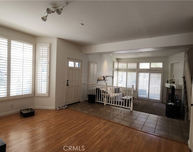 580 N Pageant - Photo Thumbnail 17
