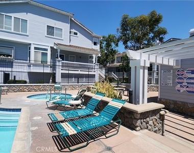 580 N Pageant - Photo Thumbnail 29