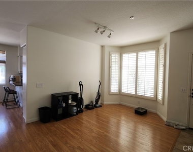 580 N Pageant - Photo Thumbnail 10