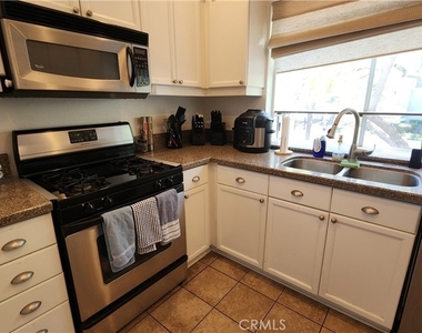 580 N Pageant - Photo Thumbnail 14