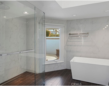9 Andalucia - Photo Thumbnail 29