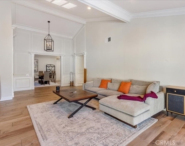 8 Sandbar Drive - Photo Thumbnail 7