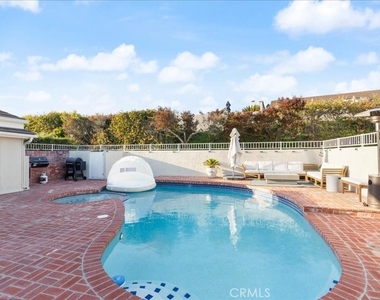 8 Sandbar Drive - Photo Thumbnail 26