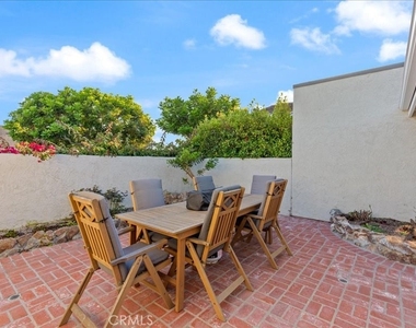 8 Sandbar Drive - Photo Thumbnail 23