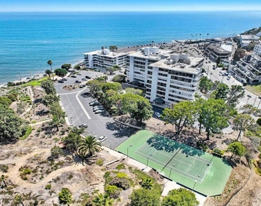 17352 W Sunset Boulevard - Photo Thumbnail 2