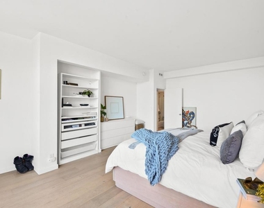 17352 W Sunset Boulevard - Photo Thumbnail 22