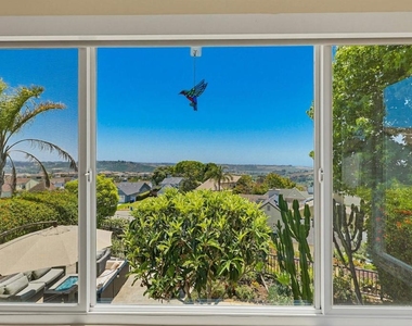 2756 Southampton - Photo Thumbnail 30