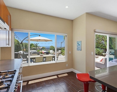 2756 Southampton - Photo Thumbnail 21