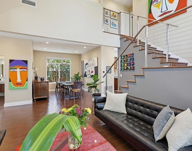 2756 Southampton - Photo Thumbnail 4