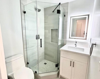 343 Lansing Circle - Photo Thumbnail 2