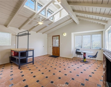951 Glenneyre - Photo Thumbnail 5