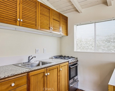 951 Glenneyre - Photo Thumbnail 4