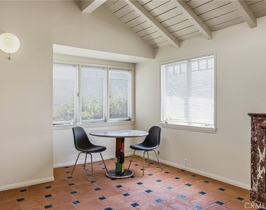 951 Glenneyre - Photo Thumbnail 9