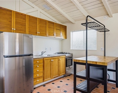 951 Glenneyre - Photo Thumbnail 3