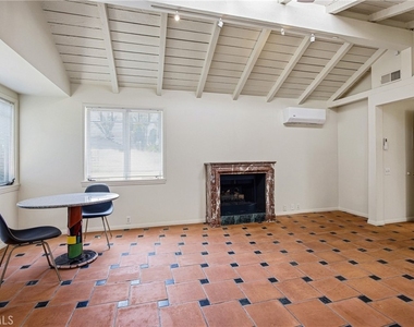 951 Glenneyre - Photo Thumbnail 7