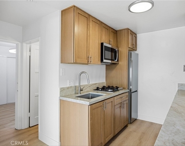 210 Cypress - Photo Thumbnail 6
