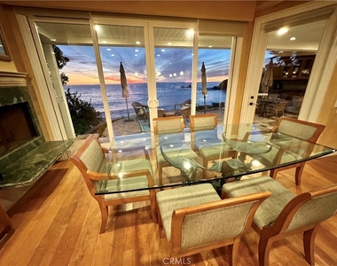 1137 Marine Drive - Photo Thumbnail 10