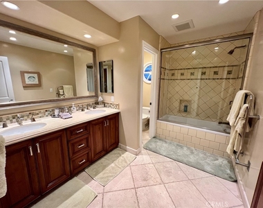 1137 Marine Drive - Photo Thumbnail 22