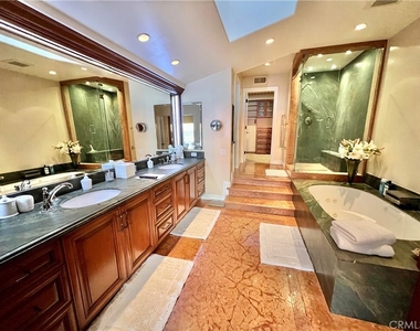 1137 Marine Drive - Photo Thumbnail 19