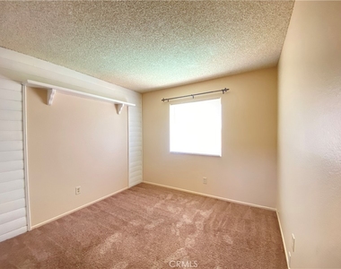 12044 Champlain Street - Photo Thumbnail 19