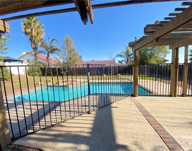 12044 Champlain Street - Photo Thumbnail 21
