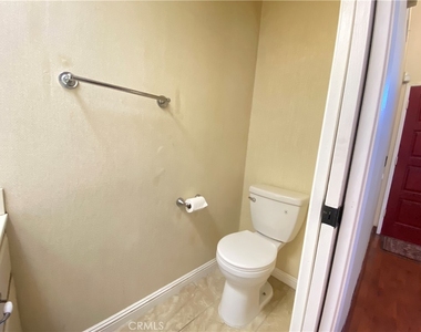 12044 Champlain Street - Photo Thumbnail 8