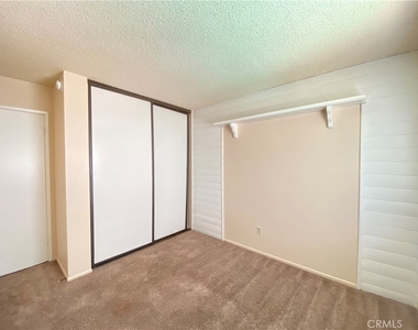 12044 Champlain Street - Photo Thumbnail 20