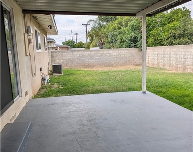 8641 Garfield Street - Photo Thumbnail 17