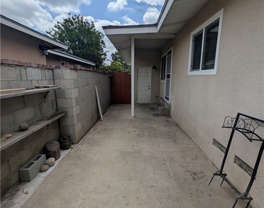 8641 Garfield Street - Photo Thumbnail 16