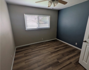 8641 Garfield Street - Photo Thumbnail 4