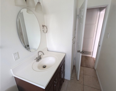 8641 Garfield Street - Photo Thumbnail 11