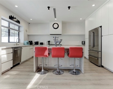 2743 Keystone St. - Photo Thumbnail 7