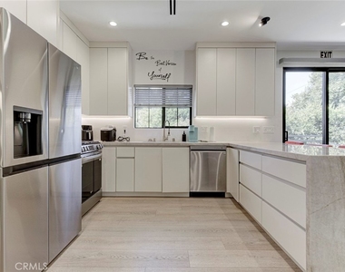 2743 Keystone St. - Photo Thumbnail 21