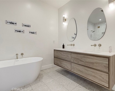 2743 Keystone St. - Photo Thumbnail 16