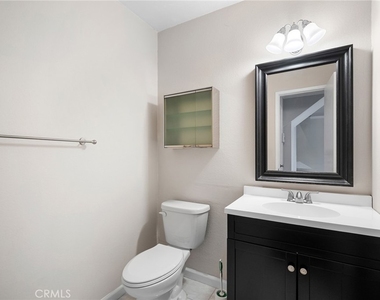 10757 Hortense Street - Photo Thumbnail 11