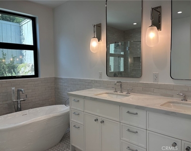 4832 La Canada Boulevard - Photo Thumbnail 14