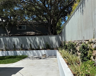 4832 La Canada Boulevard - Photo Thumbnail 29