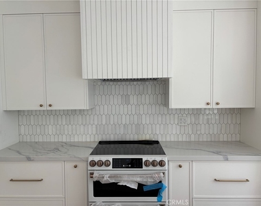 4832 La Canada Boulevard - Photo Thumbnail 6